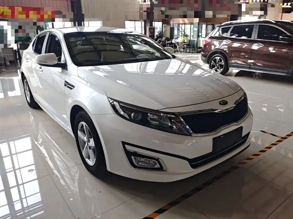 Kia K5 2.0 L Auto GL