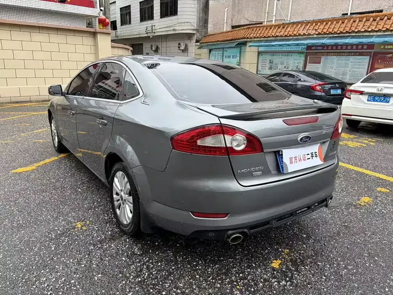 Ford Mondeo 2.3 L Fashion