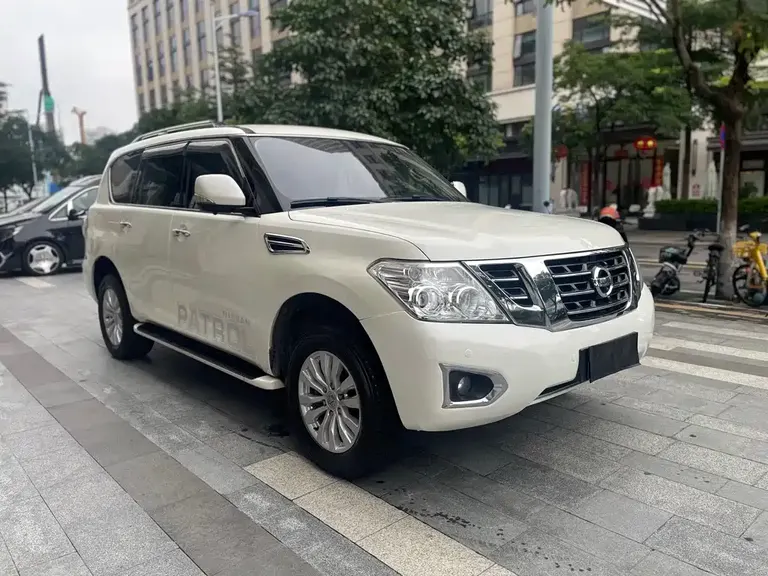 Nissan Patrol 4.0 L Leading Elite