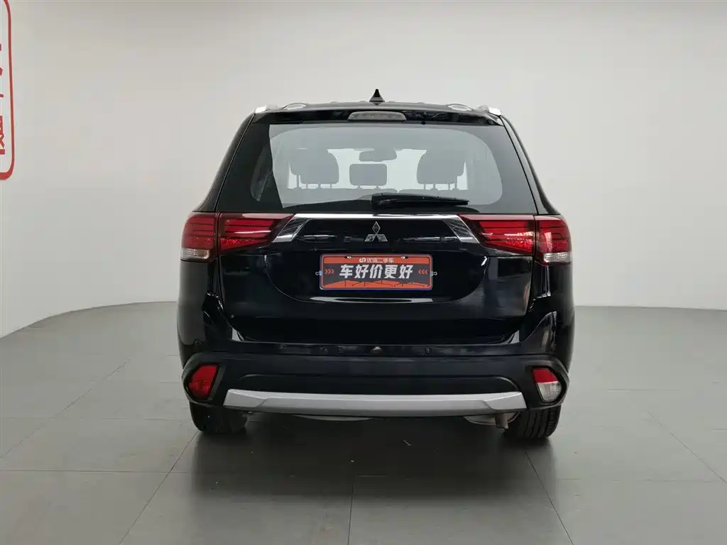 Outlander (Import) 欧蓝德进口 2016款 2.4 L 四驱精英版 5座