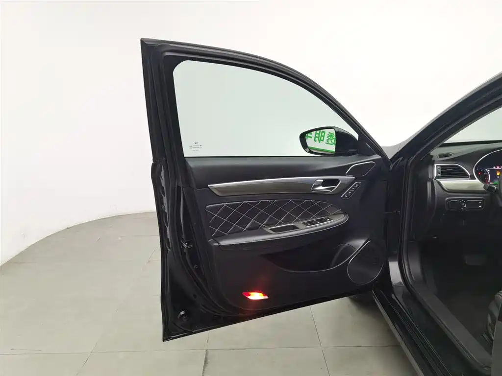 GAC Trumpchi GA8 320 T Premium