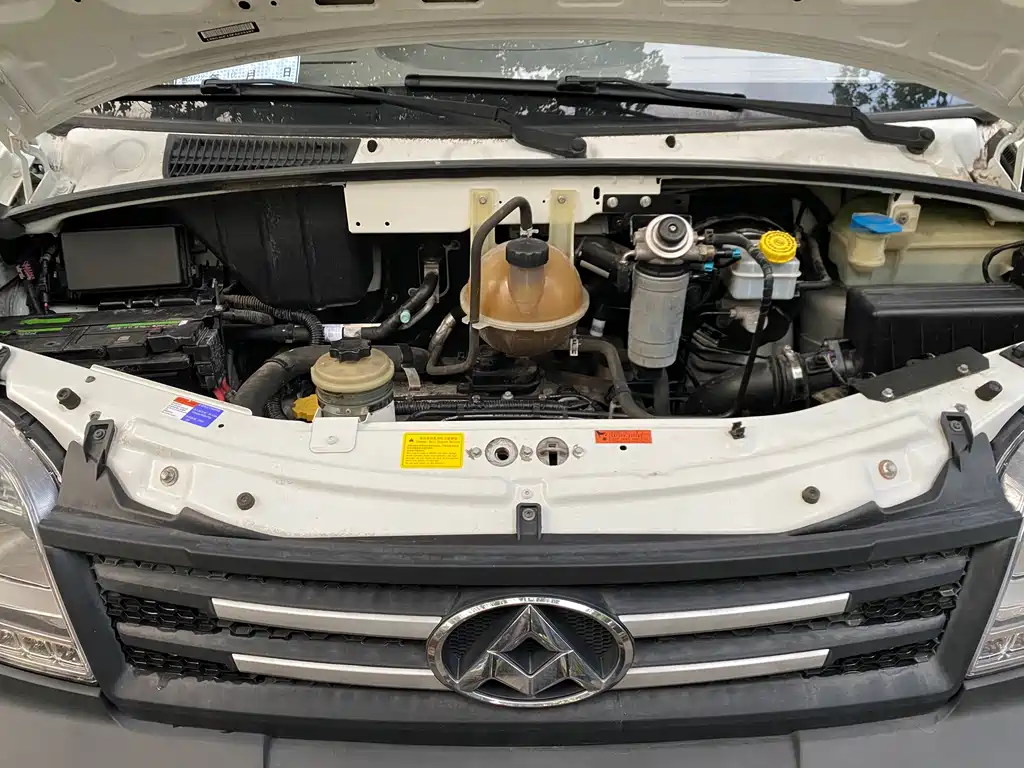Xintu V80 新途V80 2014款 2.5 T 傲运通短轴中顶