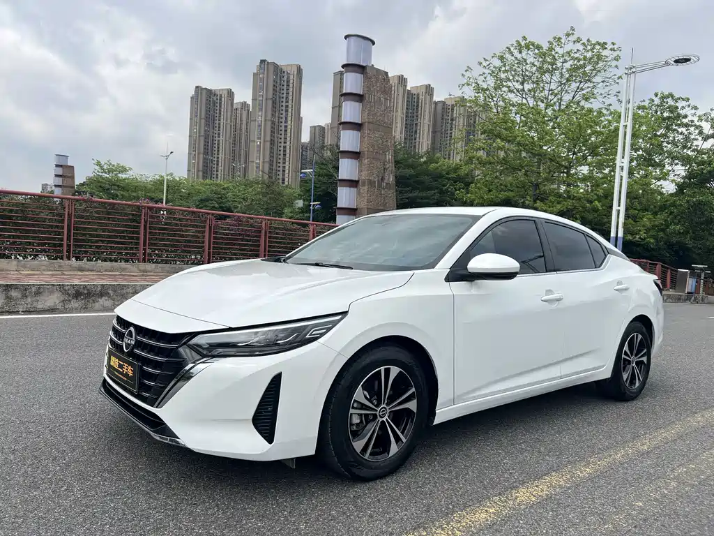 Sylphy 1.6 L CVT Joy