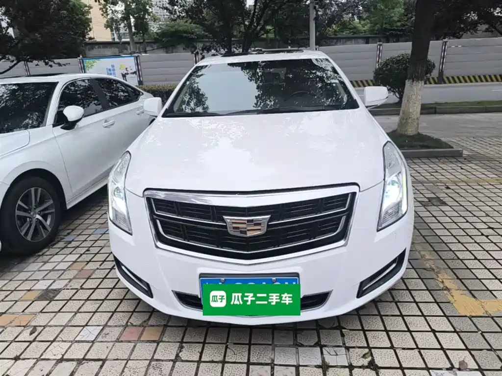 Cadillac XTS 28 T Tech