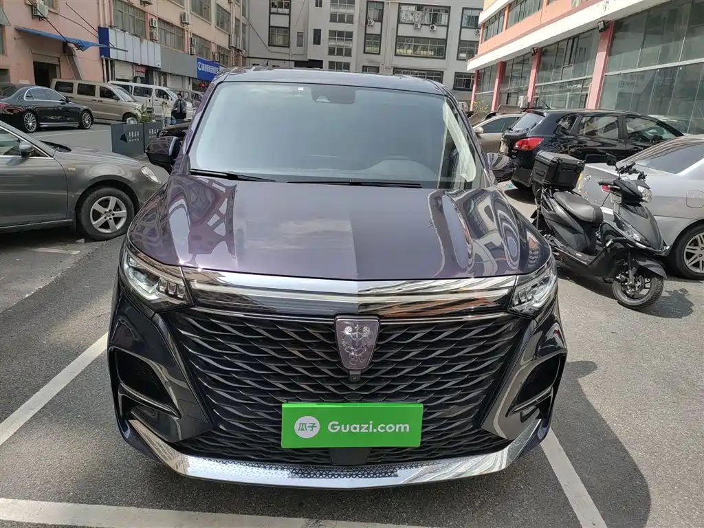 Roewe iMAX8 400 TGI Honored