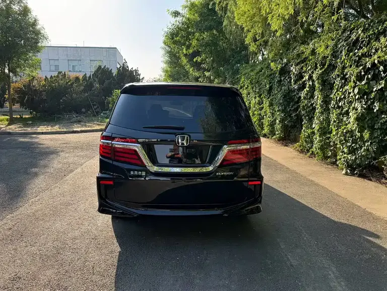 Honda Elysion 2.4 L Supreme