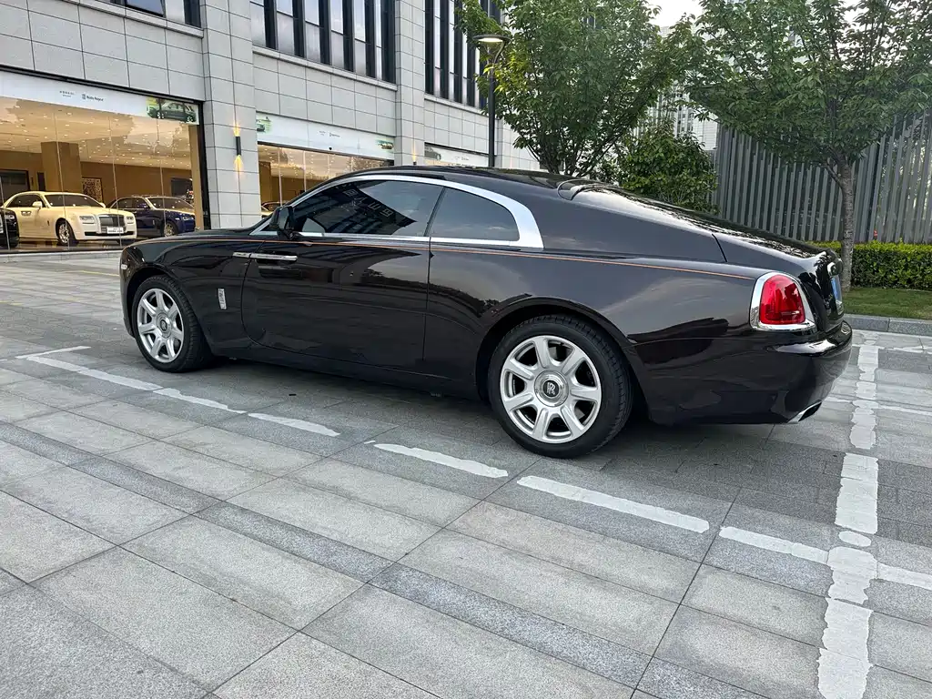 Wraith 6.6 T Black Badge Edition