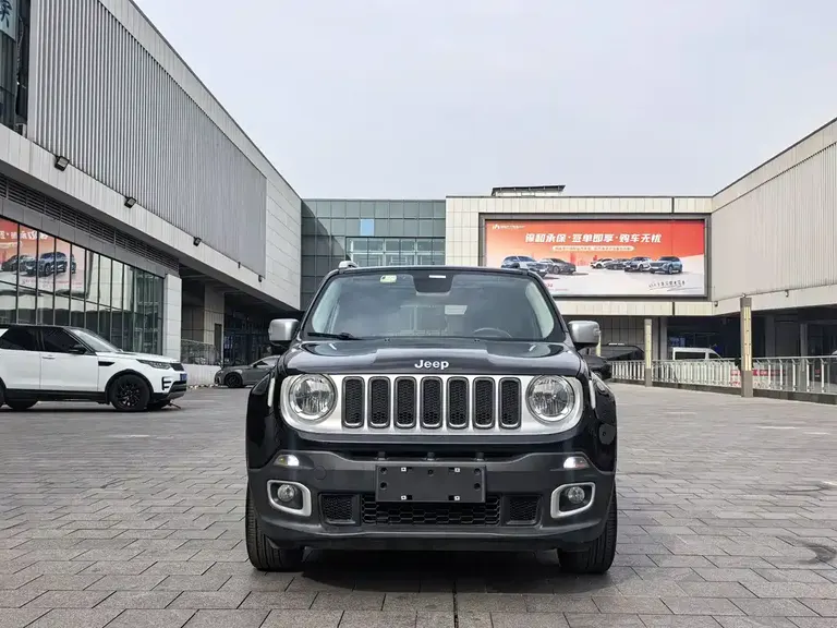 Jeep Renegade 自由侠 2018款 互联大屏版 180 TS 自动四驱全能版