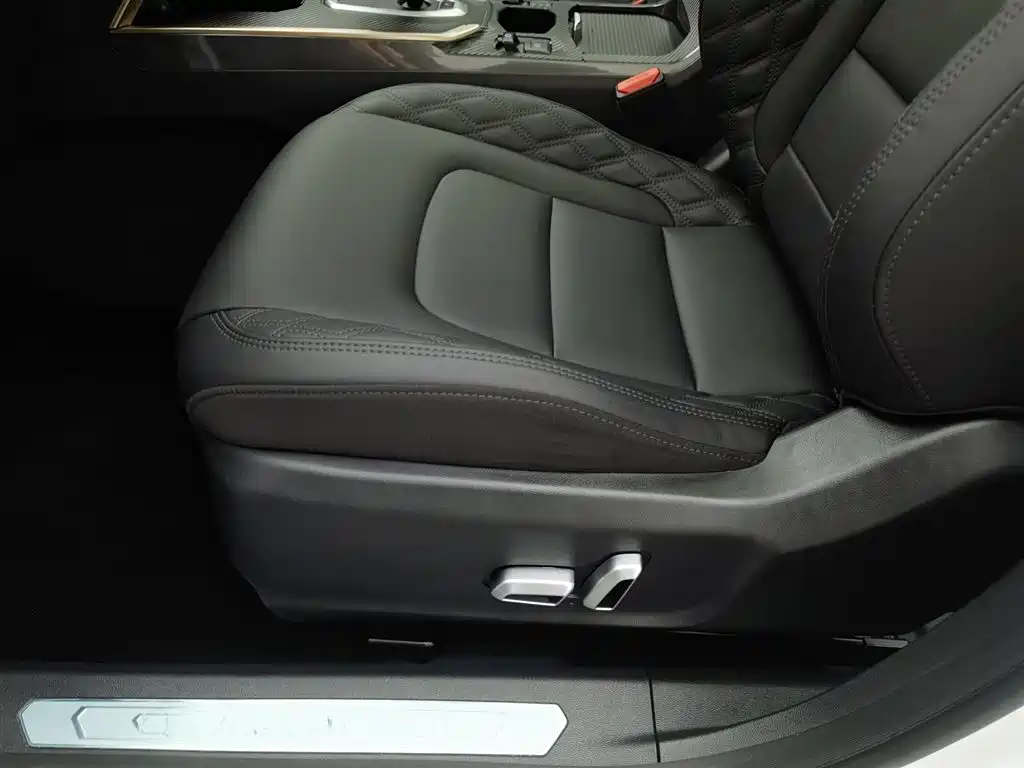Haval H6 1.5 GDIT Auto Platinum Champion