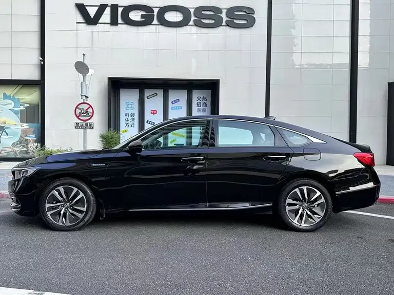 Honda Accord Sharp· Hybrid 2.0 L Sharp Leading CN-VI