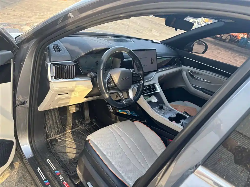 Song PLUS NEV Champion DM-i 110 KM Flagship PLUS