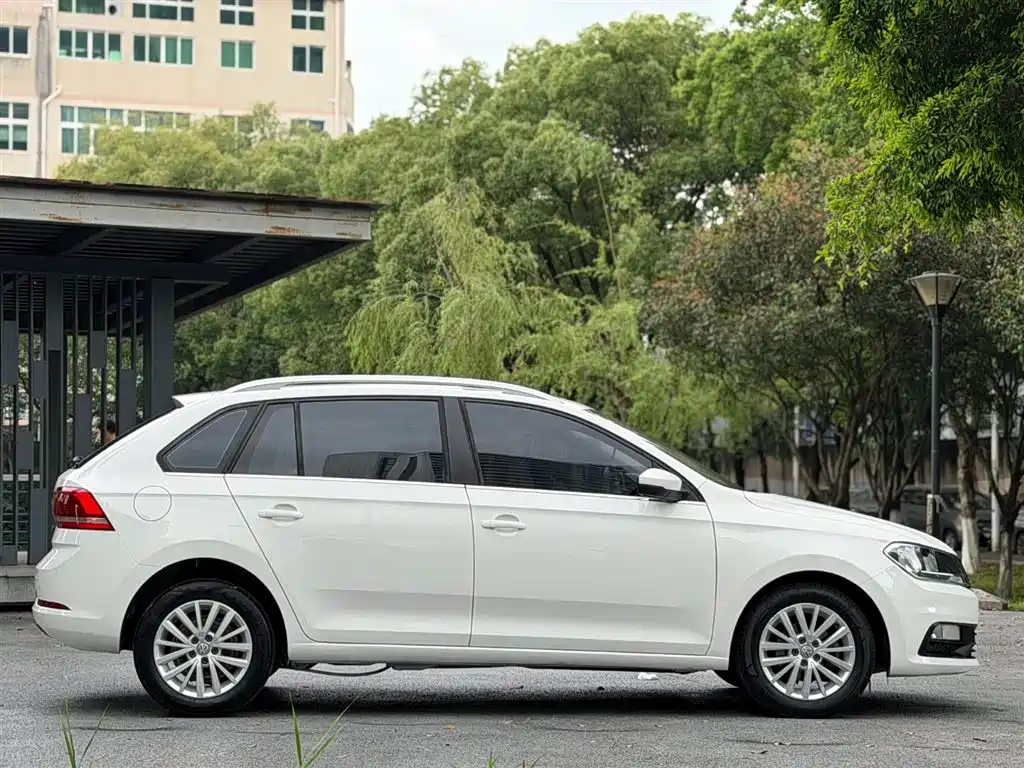 Santana 桑塔纳 2017款 浩纳 1.6 L 自动豪华版