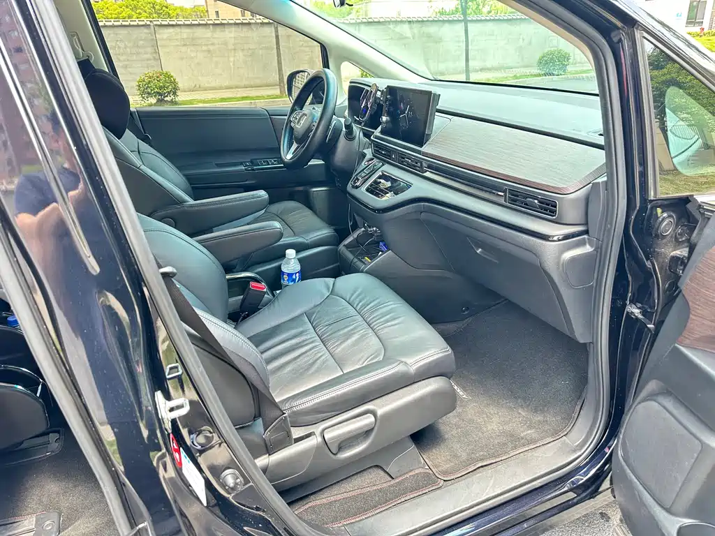 Odyssey 2.0 L e:HEV Sharp· Leading Enjoyment