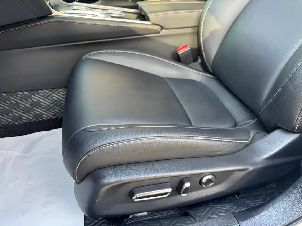 Accord Sharp· Hybrid 2.0 L Phantom Night · Sharp Smart