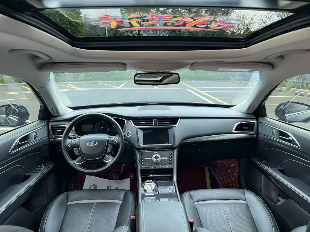 Taurus EcoBoost 245 Luxury