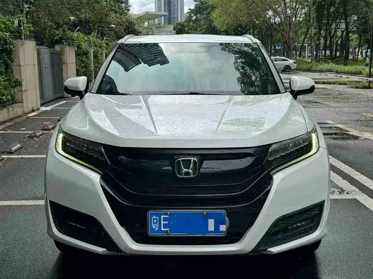 Honda UR-V 370 TURBO 2 WD Distinguished CN-V