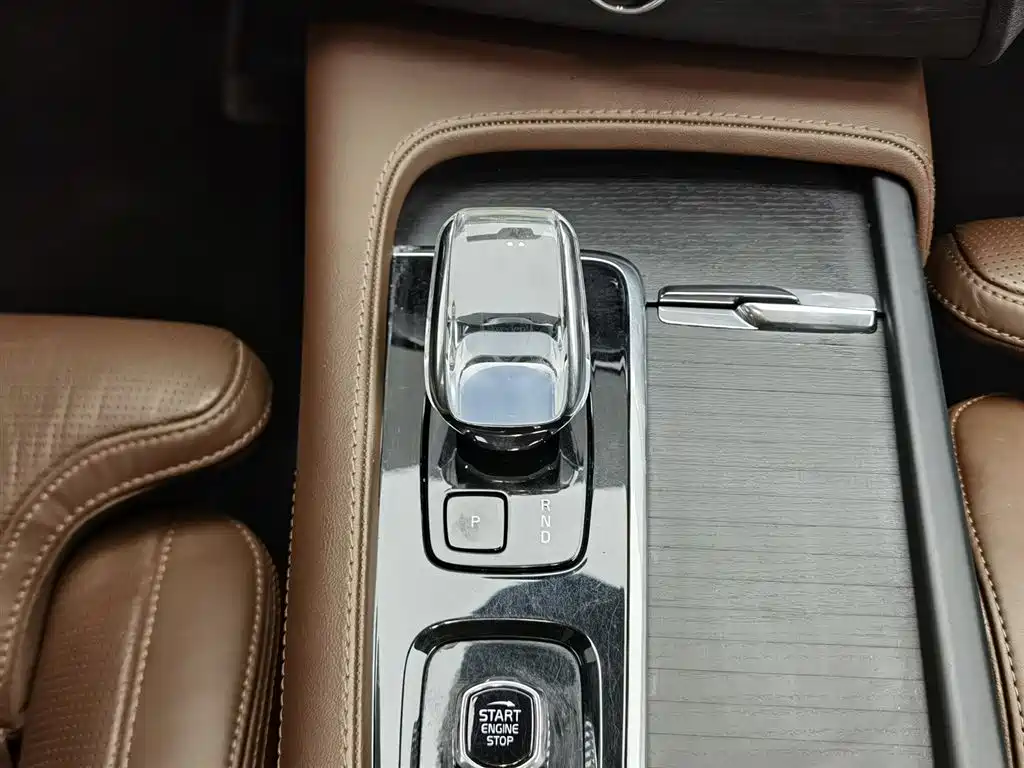 Volvo XC90 PHEV T8 RECHARGE Smart Supreme Luxury 7-seat