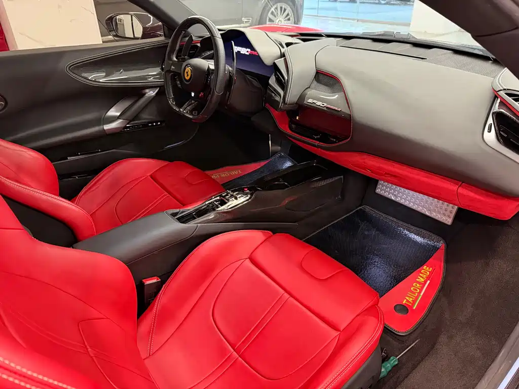 SF90 3.9 T V8 Stradale