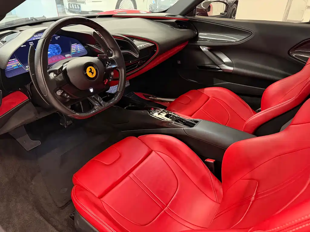 SF90 3.9 T V8 Stradale