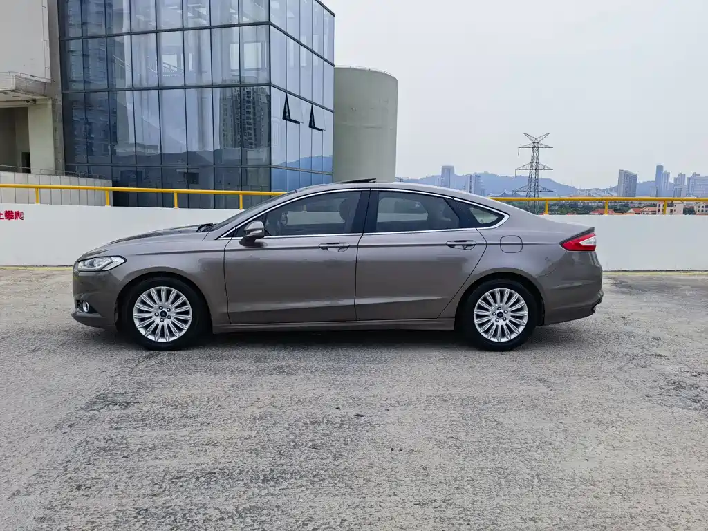 Mondeo 2.0 L GTDi200 Luxury