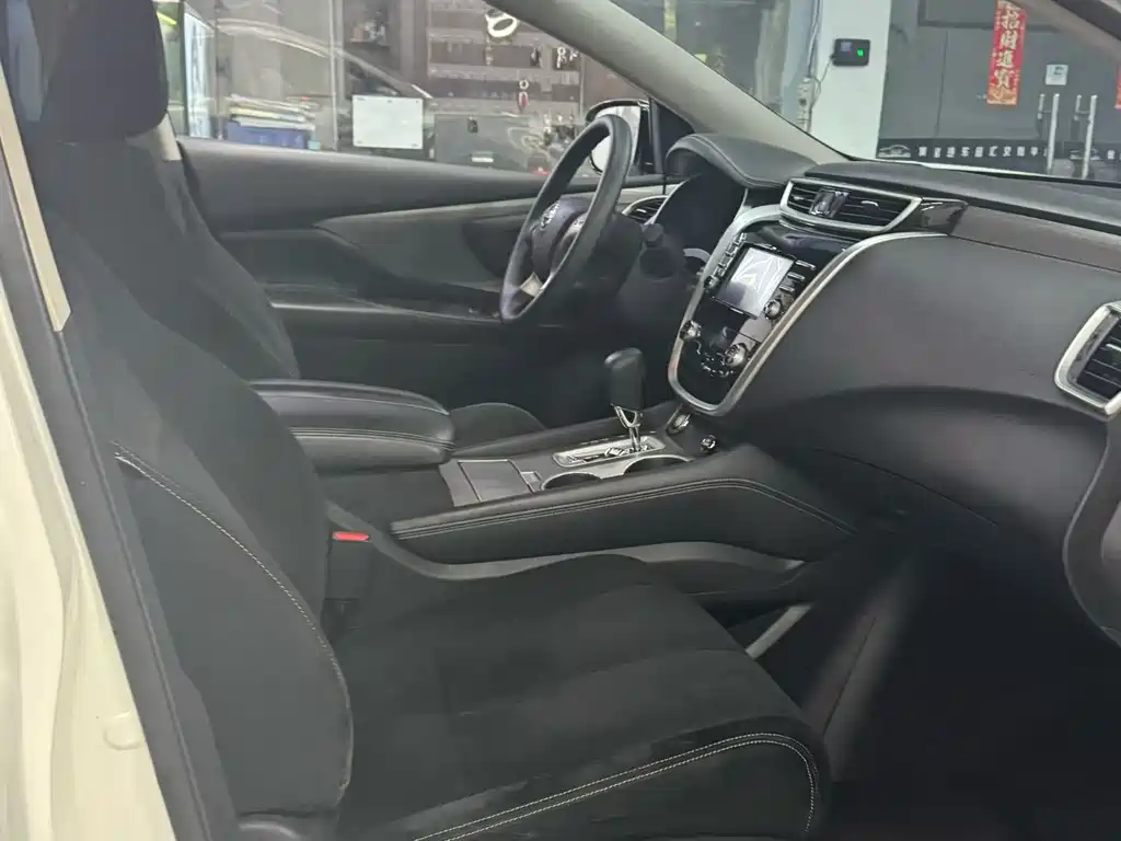 Murano 2.5 L XE 2 WD Elite