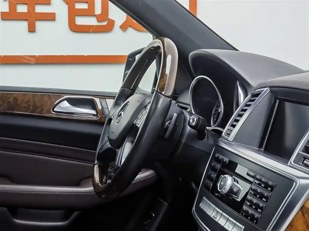 Mercedes-Benz M-Class ML 350 Luxury