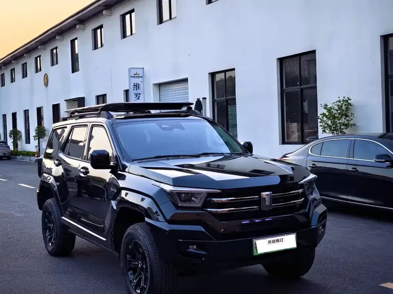 Tank 400 NEV Hi4-T Offroad