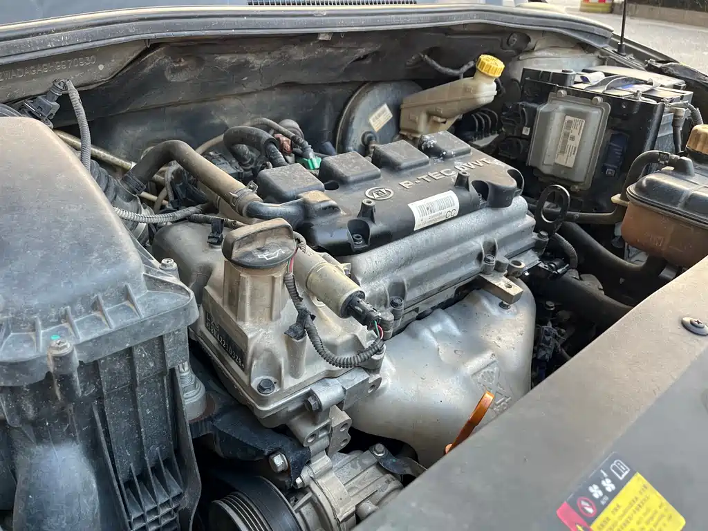 Baojun 310 W 1.5 L Manual Fashion CN-VI