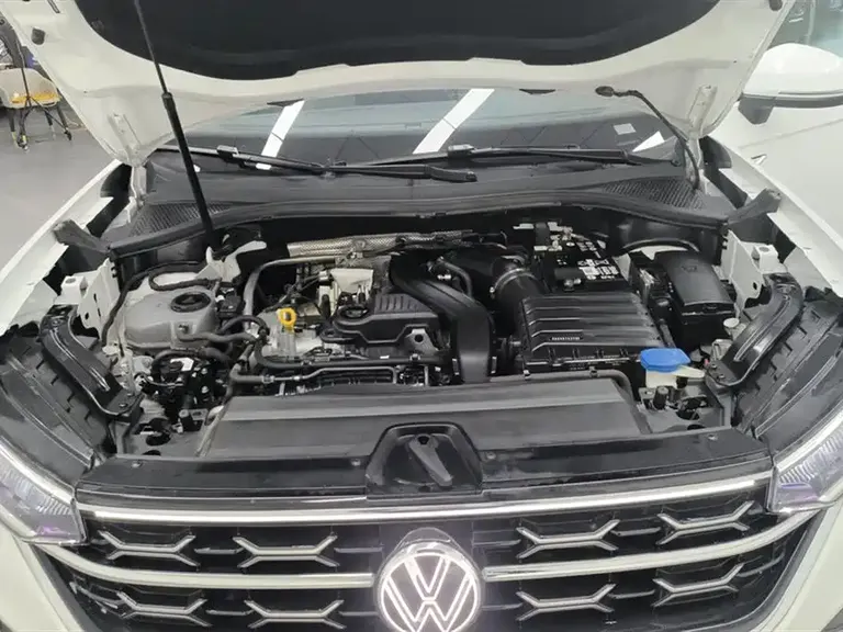 Volkswagen Tayron 300 TSI 2 WD Luxury Plus Advanced