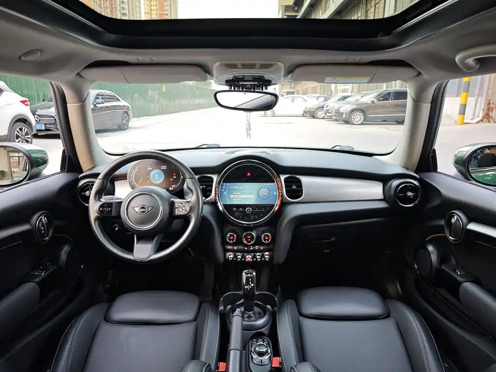 MINI Facelift 1.5 T COOPER Classic