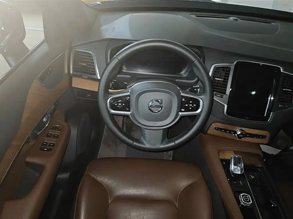Volvo XC90 B5 Smart Travel Luxury 5-seat