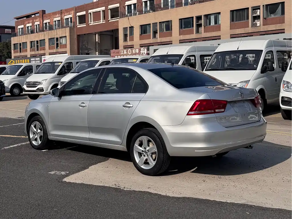 Santana 1.6 L Auto Comfort