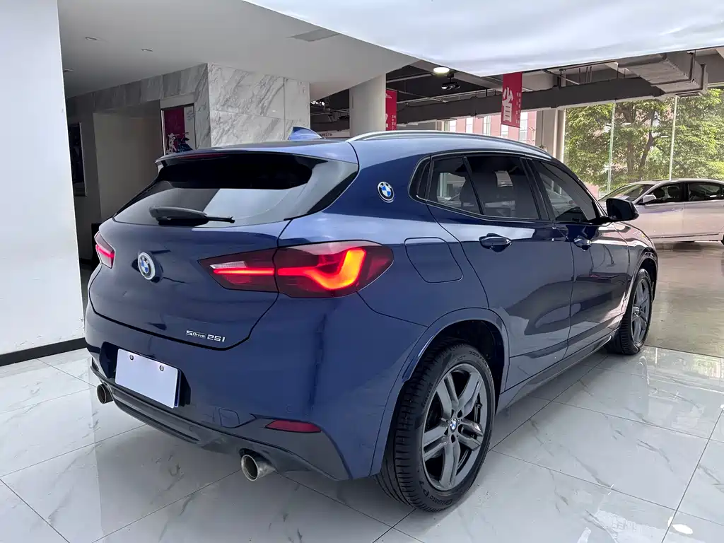 BMW X2 sDrive25 i M Sport Package