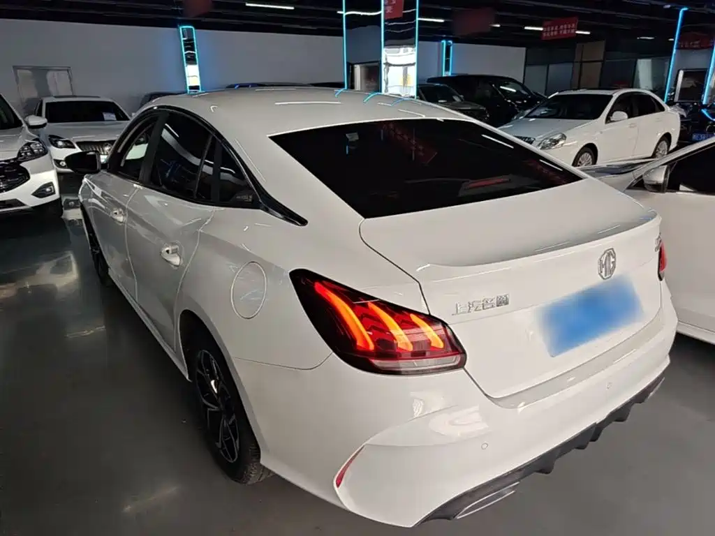 MG5 180 DVVT CVT Youth Flagship