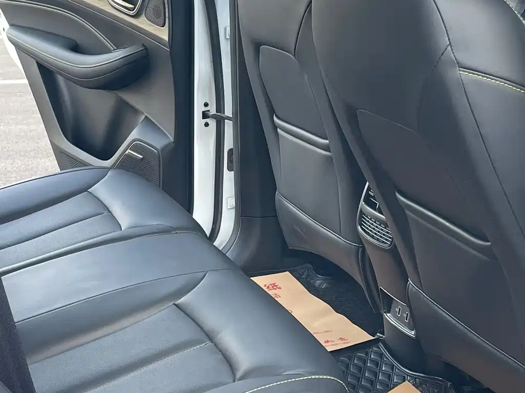 Roewe RX5 荣威RX5 2023款 PLUS 330 TGI 自动领潮智惠版