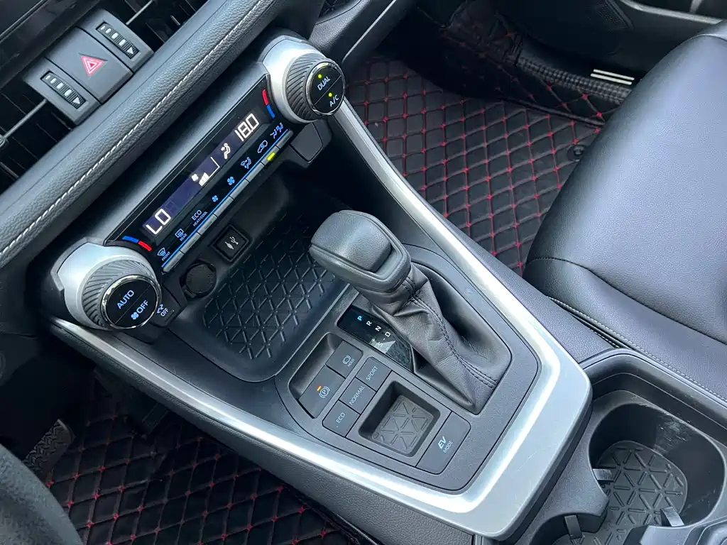 RAV4 Dual Engine 2.5 L E-CVT 2 WD Elite