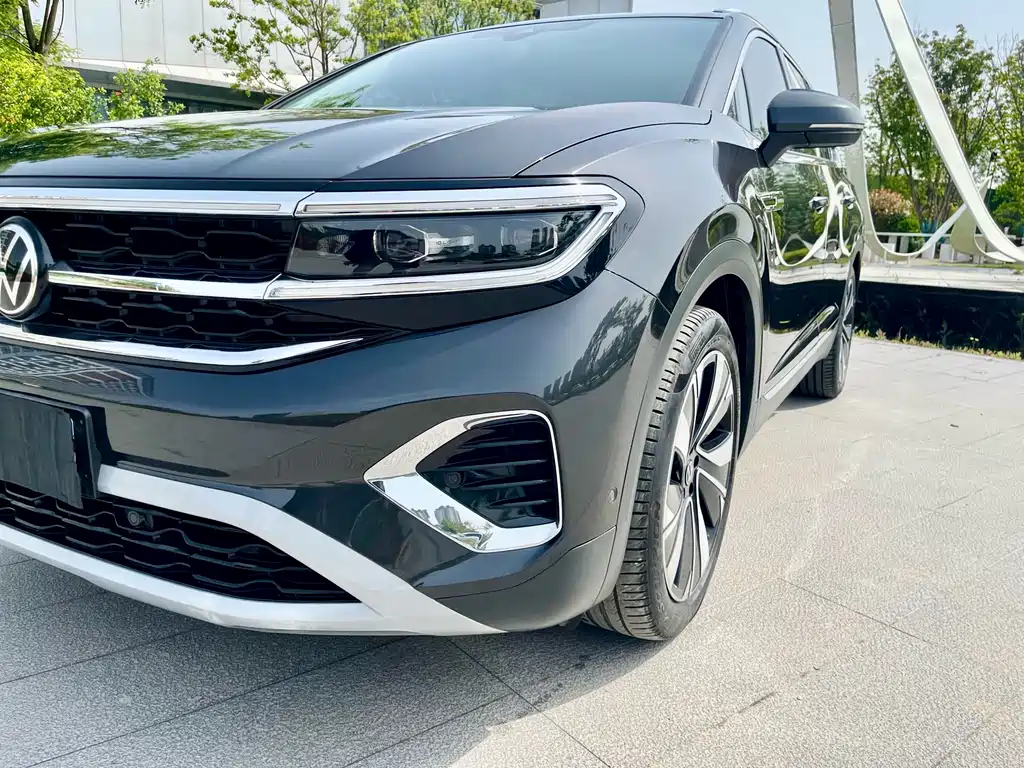 Talagon 380 TSI 4 WD Flagship Victory Realm 7-seat