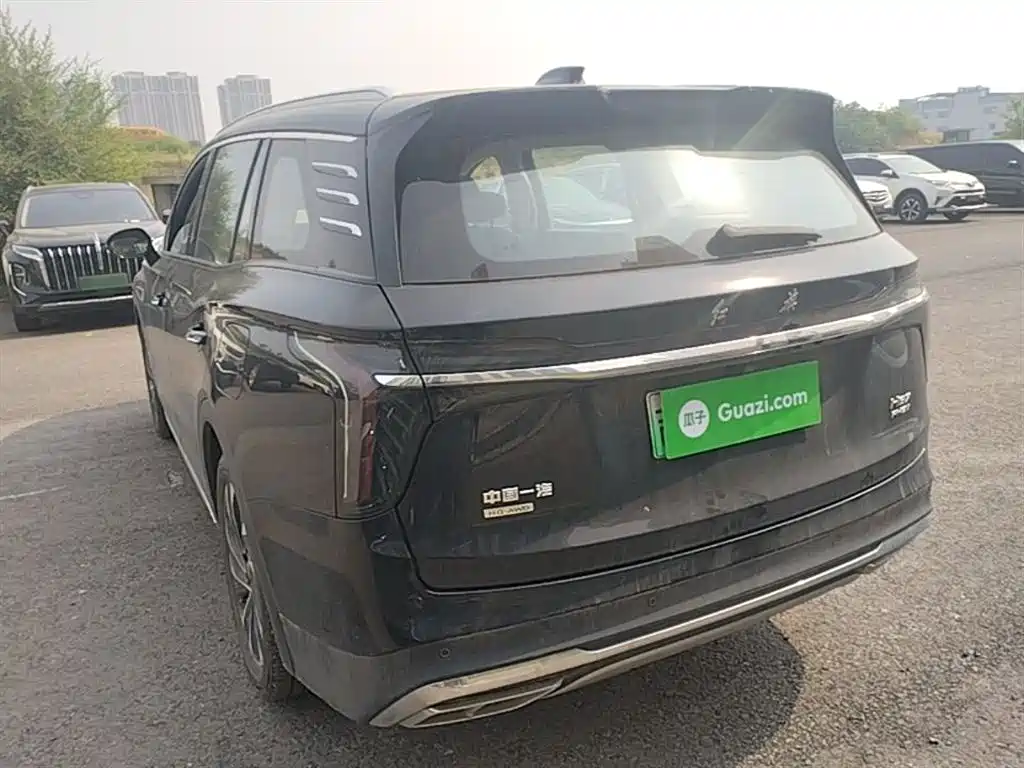 Hongqi HS7 PHEV 2.0 T PHEV 4 WD Flagship Smooth 7-seat