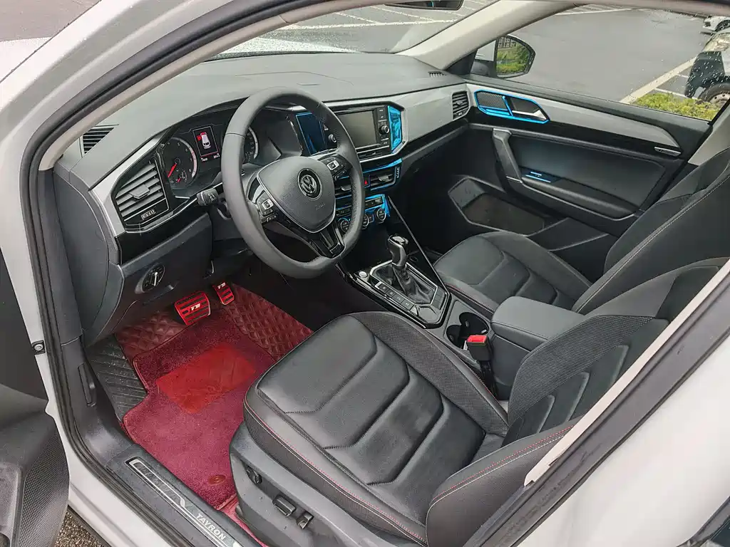 Tayron 330 TSI 2 WD Luxury CN-VI