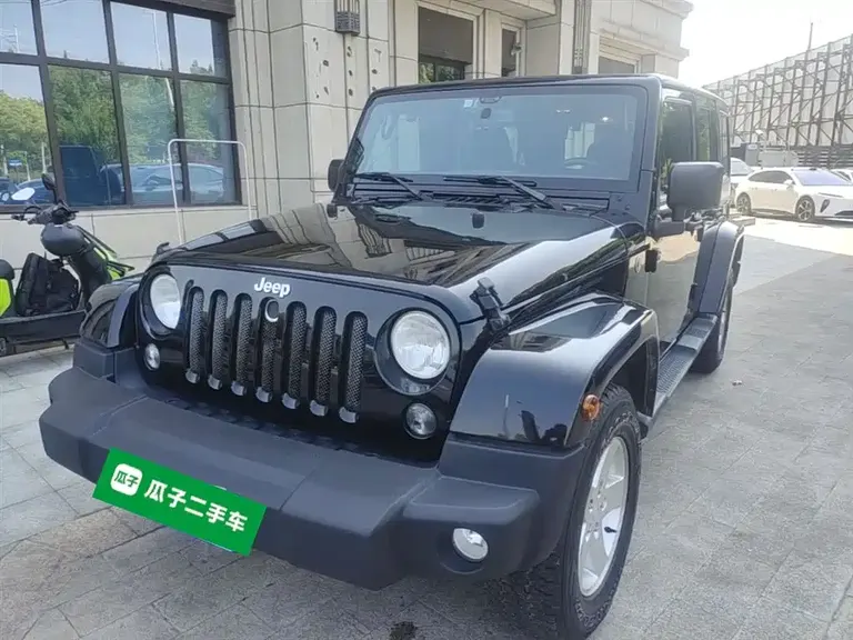 Jeep Wrangler 2.8 TD Sahara 4-door Comfort Enjoyment