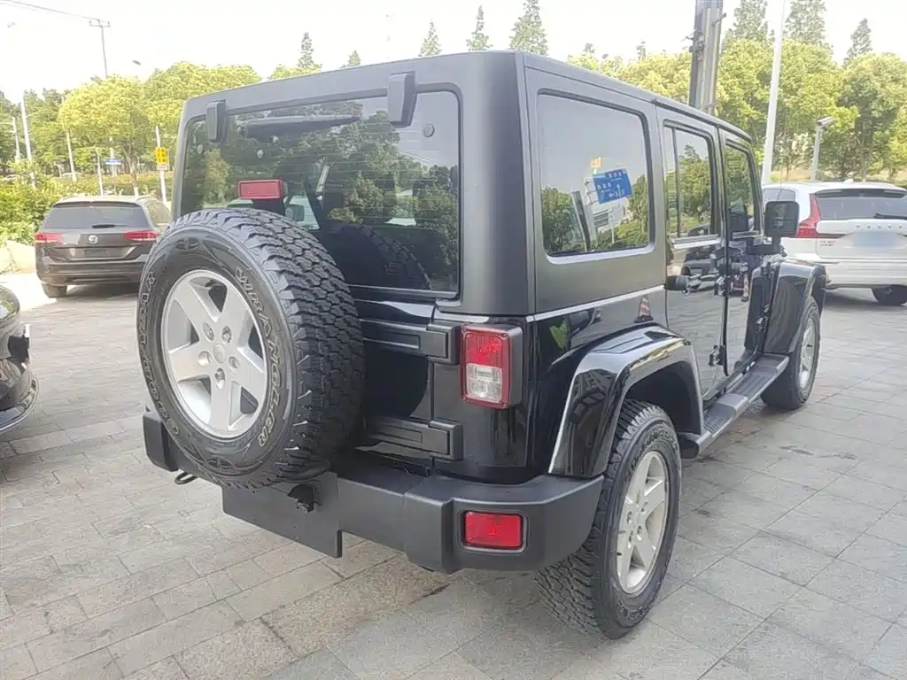 Wrangler 2.8 TD Sahara 4-door Comfort Enjoyment