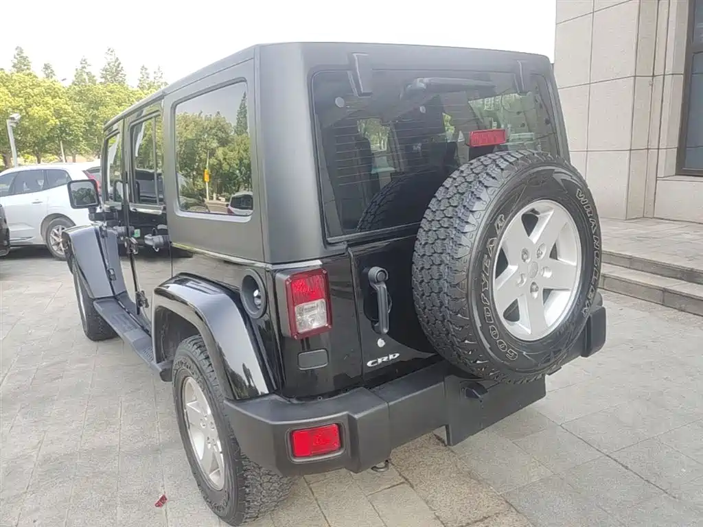 Wrangler 2.8 TD Sahara 4-door Comfort Enjoyment