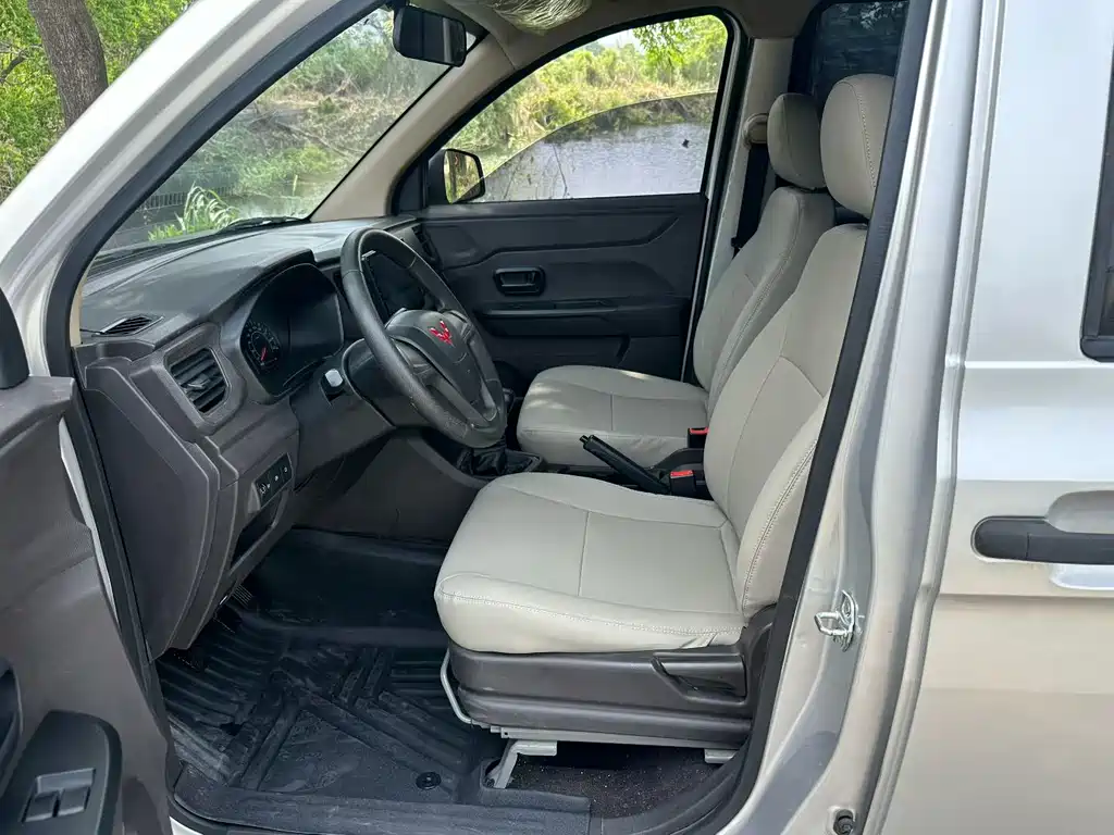 Wuling Hongguang V 1.5 L Power Take Electric Assist LAR