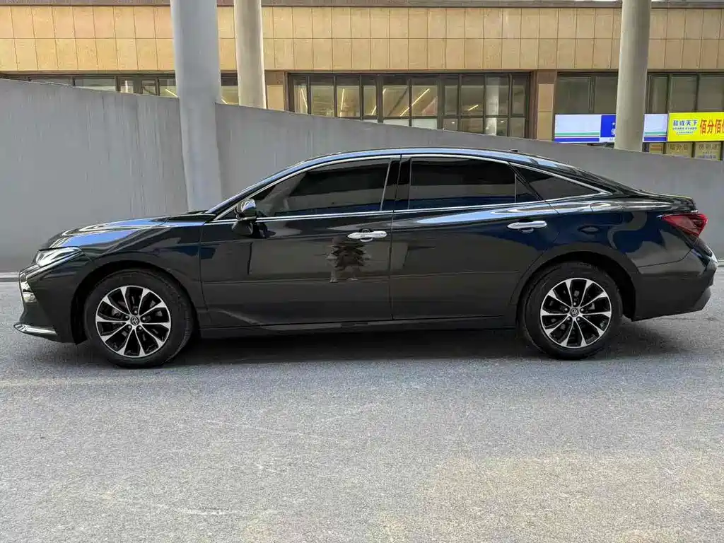 Avalon 2.0 L Luxury