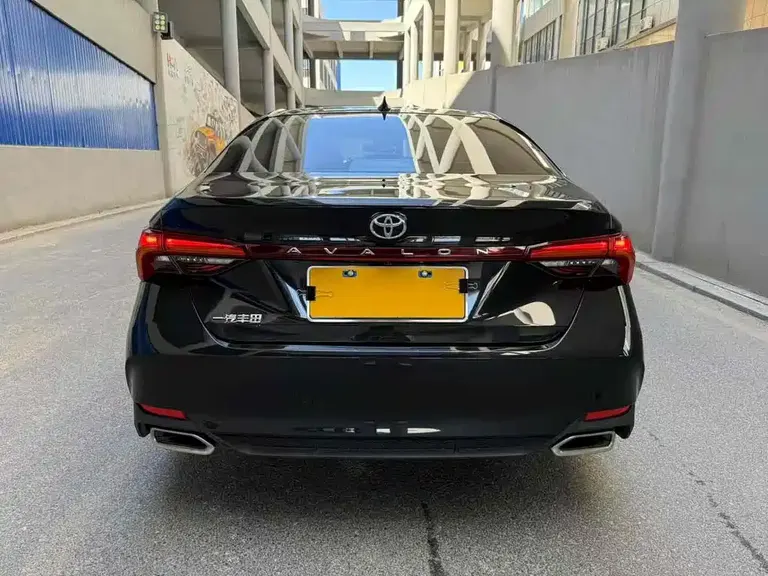 Toyota Avalon 2.0 L Luxury