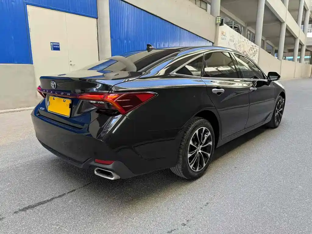 Avalon 2.0 L Luxury