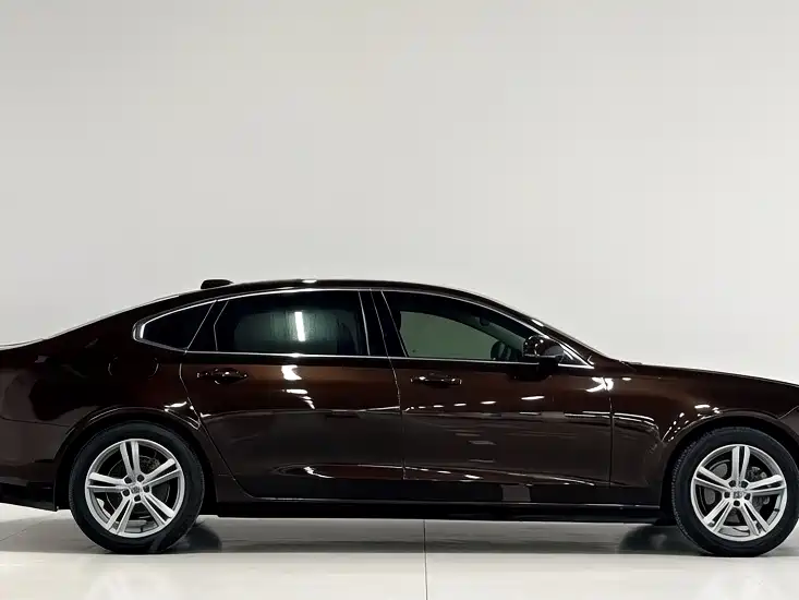 Volvo S90 T4 Smart Vision