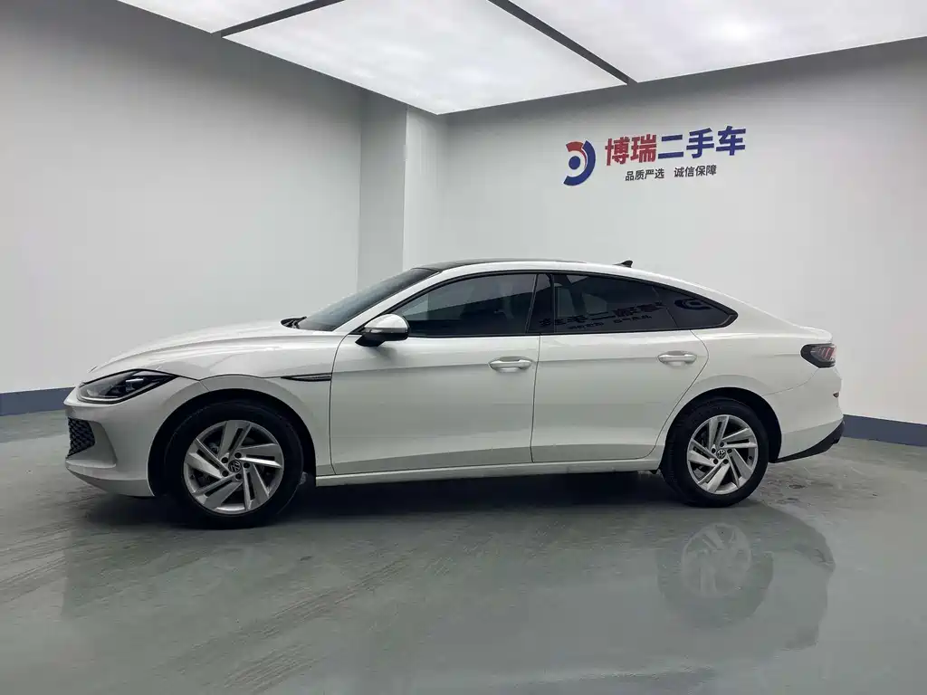 Lamando Lamando L 280 TSI DSG Dazzle Hot