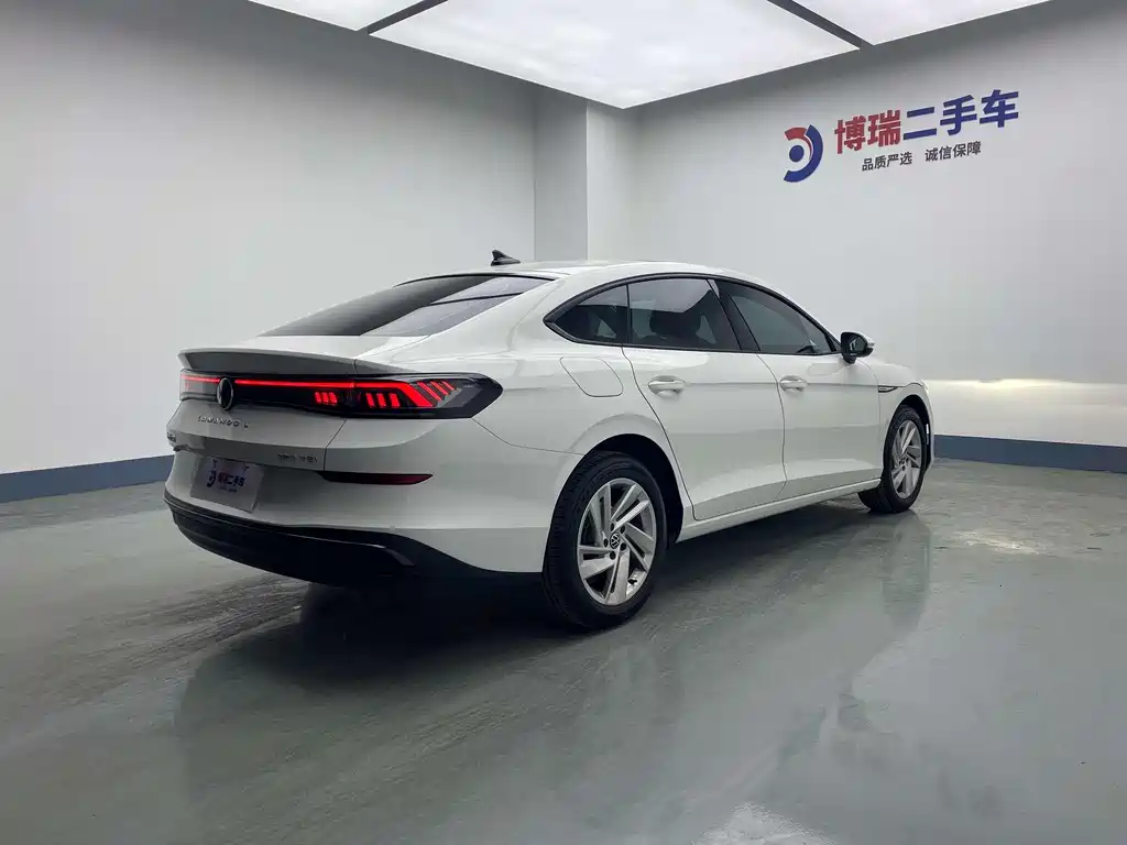 Lamando Lamando L 280 TSI DSG Dazzle Hot