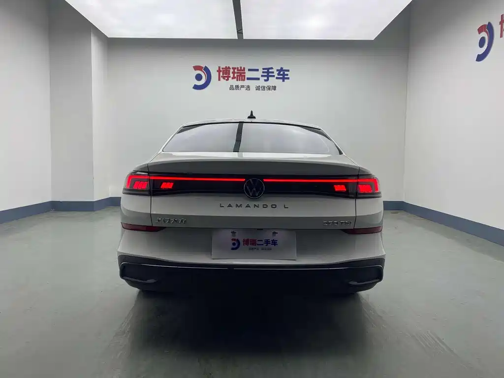 Lamando Lamando L 280 TSI DSG Dazzle Hot